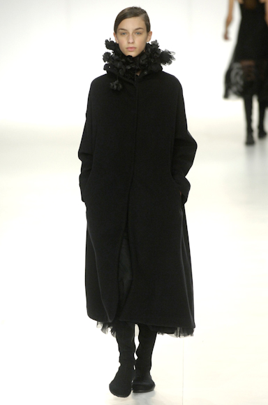 desfiles-gloriacoelho-saopauloinverno2006rtw-146