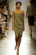 desfiles-huisclos-saopauloinverno2006rtw-101