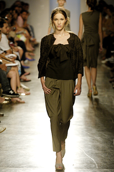 desfiles-huisclos-saopauloinverno2006rtw-102