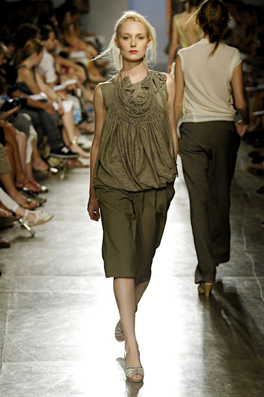 desfiles-huisclos-saopauloinverno2006rtw-131