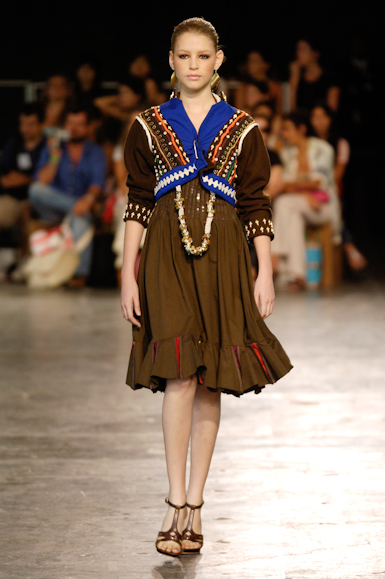 desfiles-isabelacapeto-saopauloinverno2006rtw-104