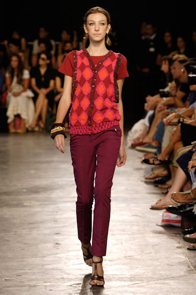 desfiles-isabelacapeto-saopauloinverno2006rtw-106