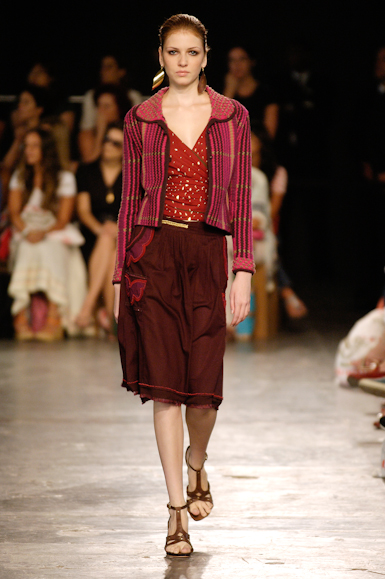 desfiles-isabelacapeto-saopauloinverno2006rtw-107