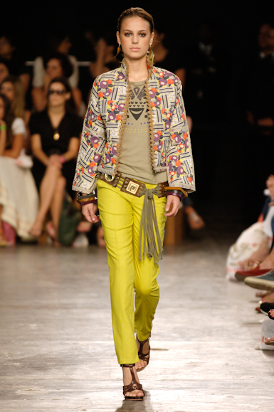 desfiles-isabelacapeto-saopauloinverno2006rtw-108