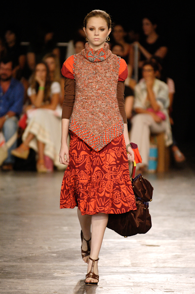 desfiles-isabelacapeto-saopauloinverno2006rtw-115