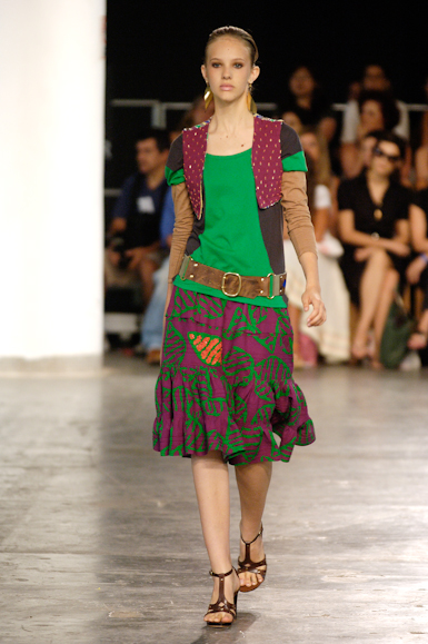 desfiles-isabelacapeto-saopauloinverno2006rtw-122