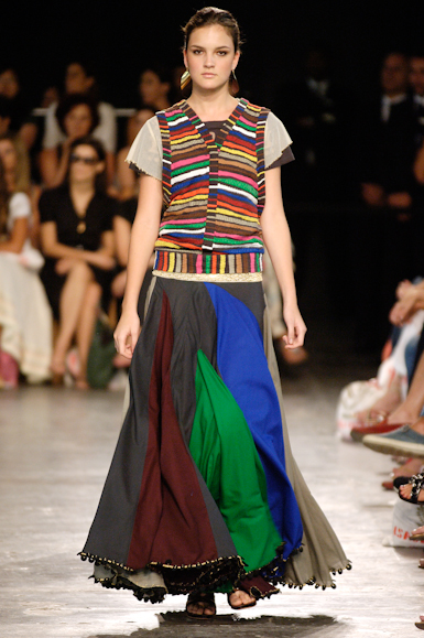 desfiles-isabelacapeto-saopauloinverno2006rtw-124