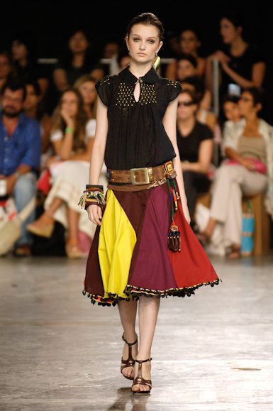 desfiles-isabelacapeto-saopauloinverno2006rtw-125