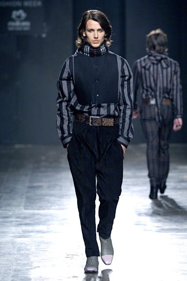 desfiles-karllagirotto-saopauloinverno2006rtw-105