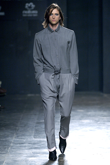 desfiles-karllagirotto-saopauloinverno2006rtw-106