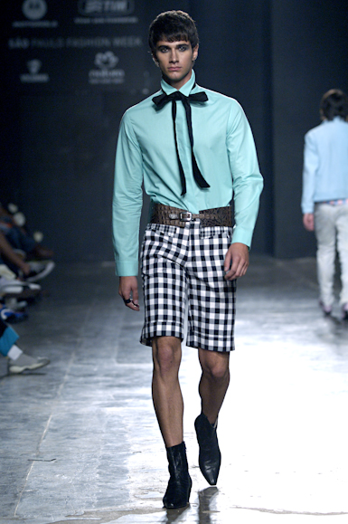 desfiles-karllagirotto-saopauloinverno2006rtw-113