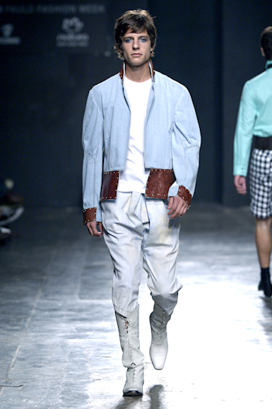 desfiles-karllagirotto-saopauloinverno2006rtw-114