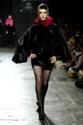 desfiles-karllagirotto-saopauloinverno2006rtw-119
