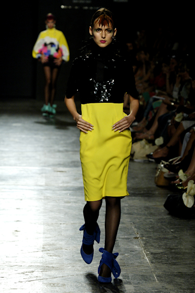 desfiles-karllagirotto-saopauloinverno2006rtw-126