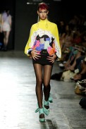 desfiles-karllagirotto-saopauloinverno2006rtw-127