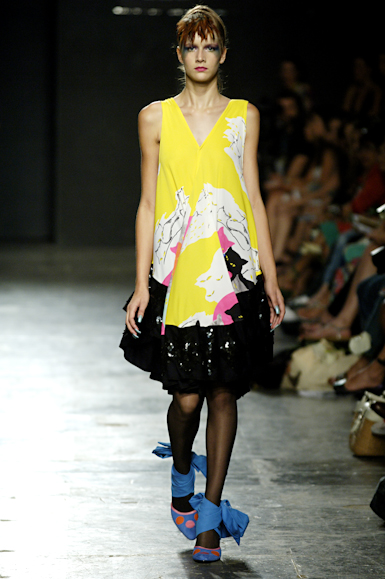 desfiles-karllagirotto-saopauloinverno2006rtw-128