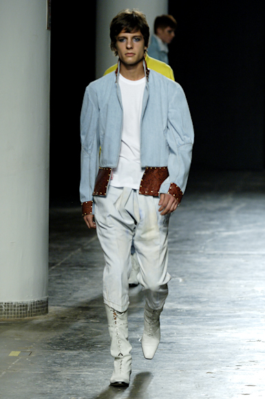 desfiles-karllagirotto-saopauloinverno2006rtw-139