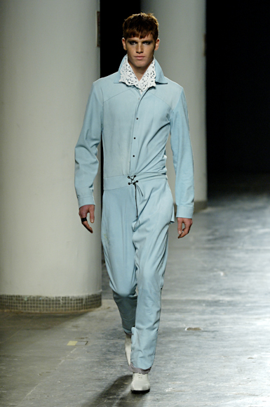 desfiles-karllagirotto-saopauloinverno2006rtw-140