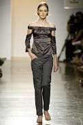 desfiles-lorenzomerlino-saopauloinverno2006rtw-100