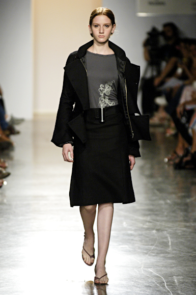 desfiles-lorenzomerlino-saopauloinverno2006rtw-114