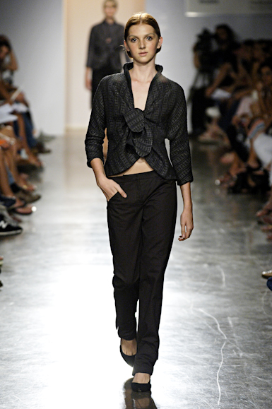 desfiles-lorenzomerlino-saopauloinverno2006rtw-116