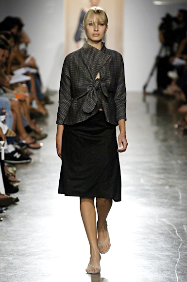 desfiles-lorenzomerlino-saopauloinverno2006rtw-117