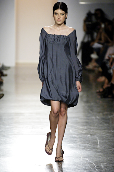 desfiles-lorenzomerlino-saopauloinverno2006rtw-118