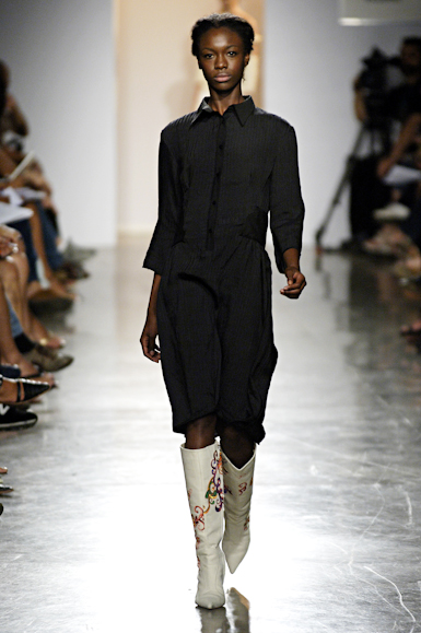 desfiles-lorenzomerlino-saopauloinverno2006rtw-121