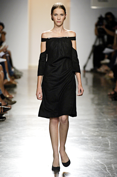 desfiles-lorenzomerlino-saopauloinverno2006rtw-123
