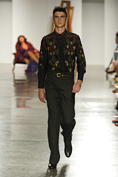 desfiles-marioqueiroz-saopauloinverno2006rtw-120