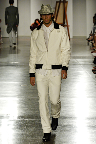 desfiles-marioqueiroz-saopauloinverno2006rtw-130