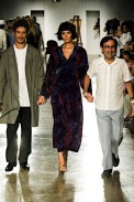 desfiles-marioqueiroz-saopauloinverno2006rtw-133