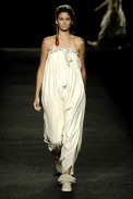 desfiles-osklen-saopauloinverno2006rtw-100