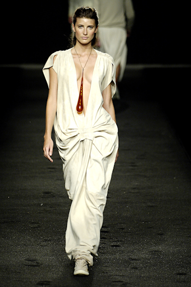 desfiles-osklen-saopauloinverno2006rtw-102