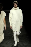 desfiles-osklen-saopauloinverno2006rtw-103