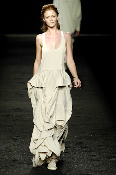 desfiles-osklen-saopauloinverno2006rtw-104