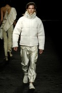 desfiles-osklen-saopauloinverno2006rtw-107