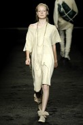 desfiles-osklen-saopauloinverno2006rtw-110