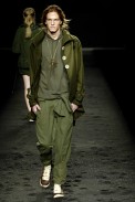 desfiles-osklen-saopauloinverno2006rtw-115