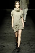 desfiles-osklen-saopauloinverno2006rtw-118