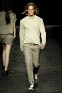 desfiles-osklen-saopauloinverno2006rtw-119