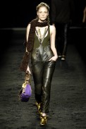 desfiles-osklen-saopauloinverno2006rtw-126
