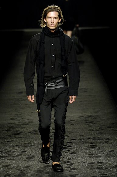 desfiles-osklen-saopauloinverno2006rtw-128