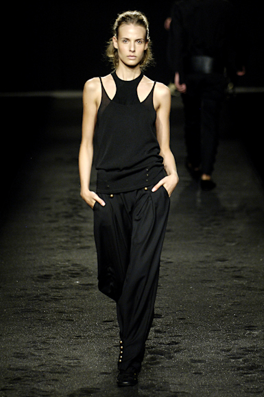 desfiles-osklen-saopauloinverno2006rtw-129