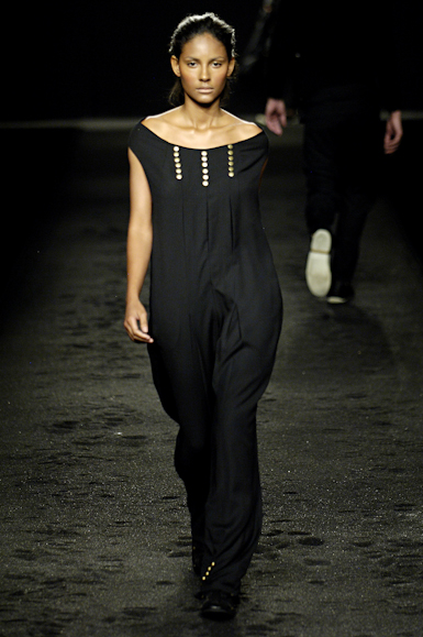 desfiles-osklen-saopauloinverno2006rtw-133