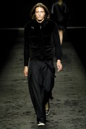 desfiles-osklen-saopauloinverno2006rtw-139