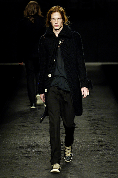 desfiles-osklen-saopauloinverno2006rtw-142