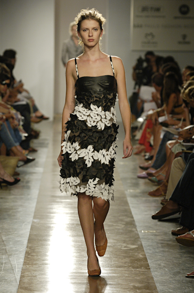 desfiles-patriciavieira-saopauloinverno2006rtw-111