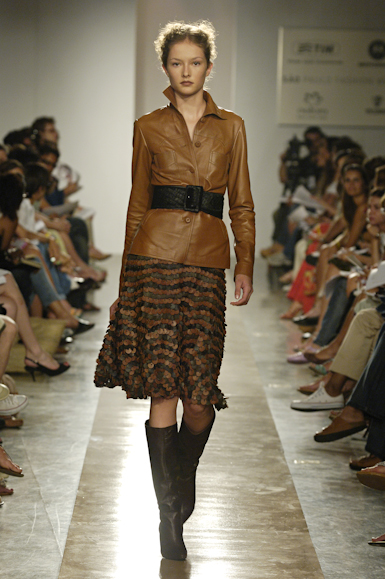desfiles-patriciavieira-saopauloinverno2006rtw-123