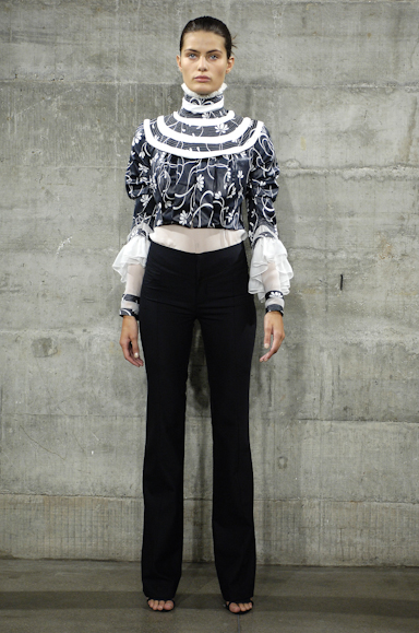 desfiles-pedrolourenco-saopauloinverno2006rtw-107